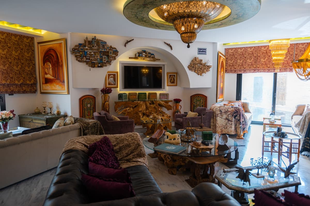 Living room image 2